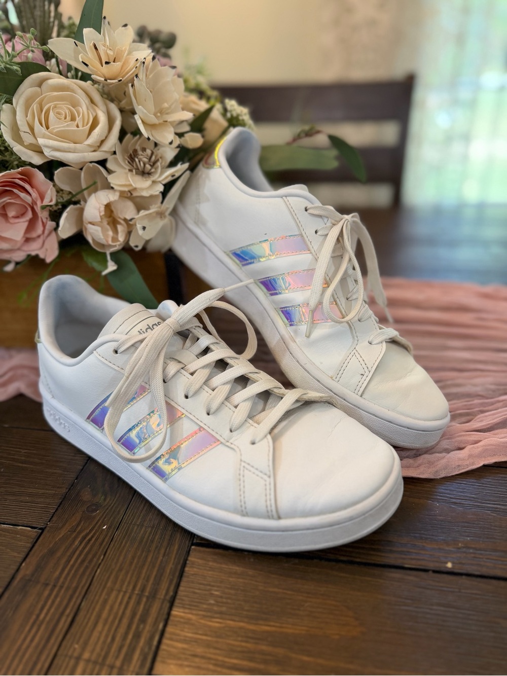 EUC - adidas Women's White Sneakers with Iridescent Stripes 9
